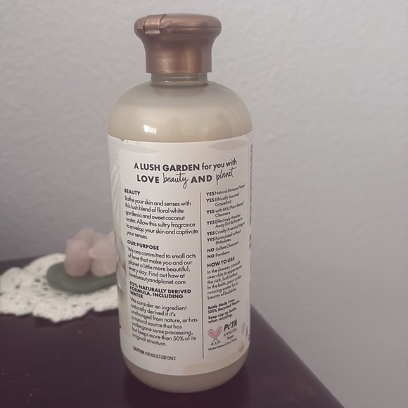 Beloved White Gardenia & Coconut Water Shower Bath Gel 11.8oz vegan hard to find - Picture 3 of 3